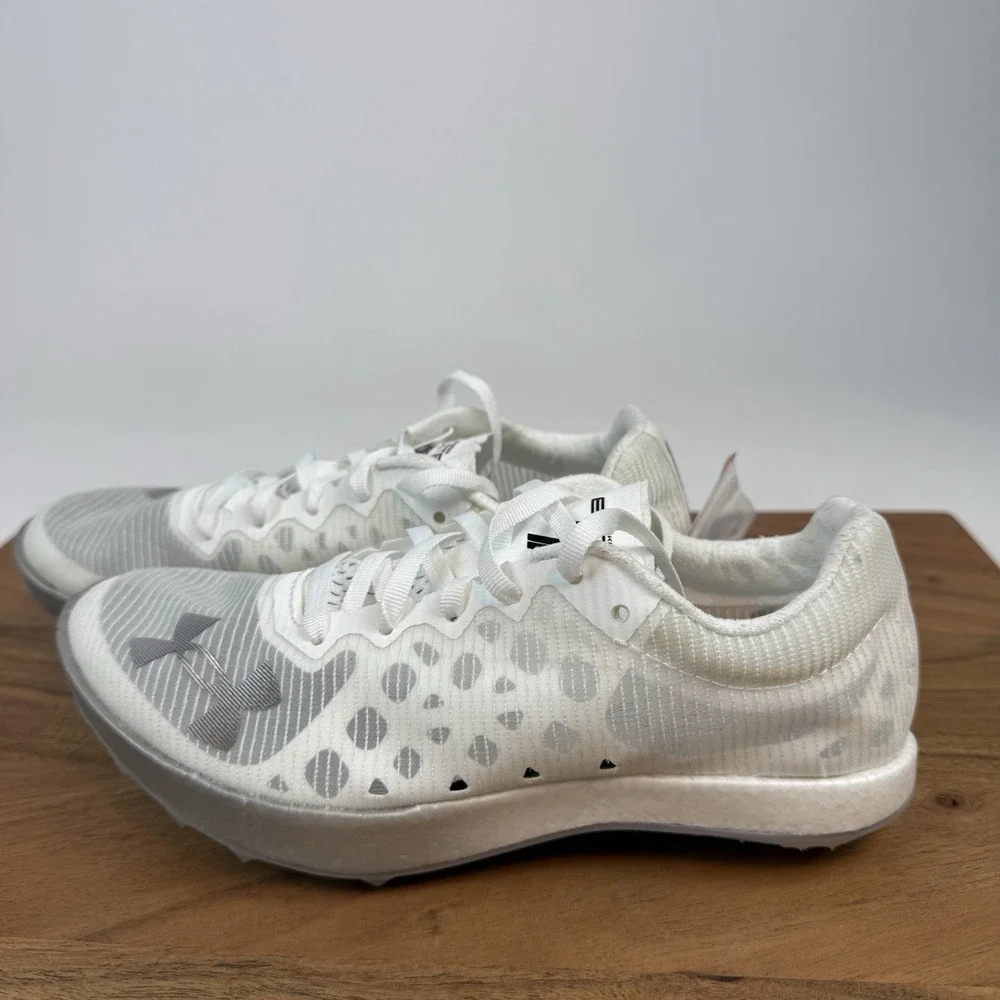 New‎ NWOB Womens Under Armour Shakedown Elite Spiked Track Shoes Sneakers 6.5 M